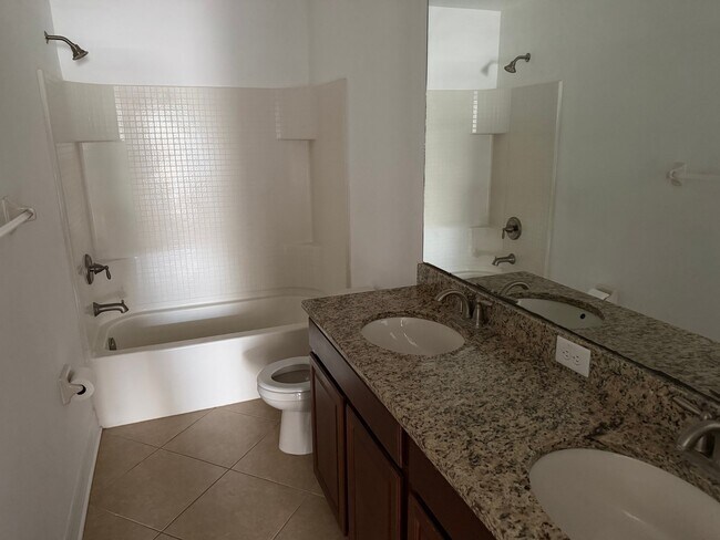 Building Photo - 7810 Tuscany Woods Dr