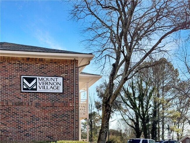 Building Photo - 475 Mount Vernon Hwy NE