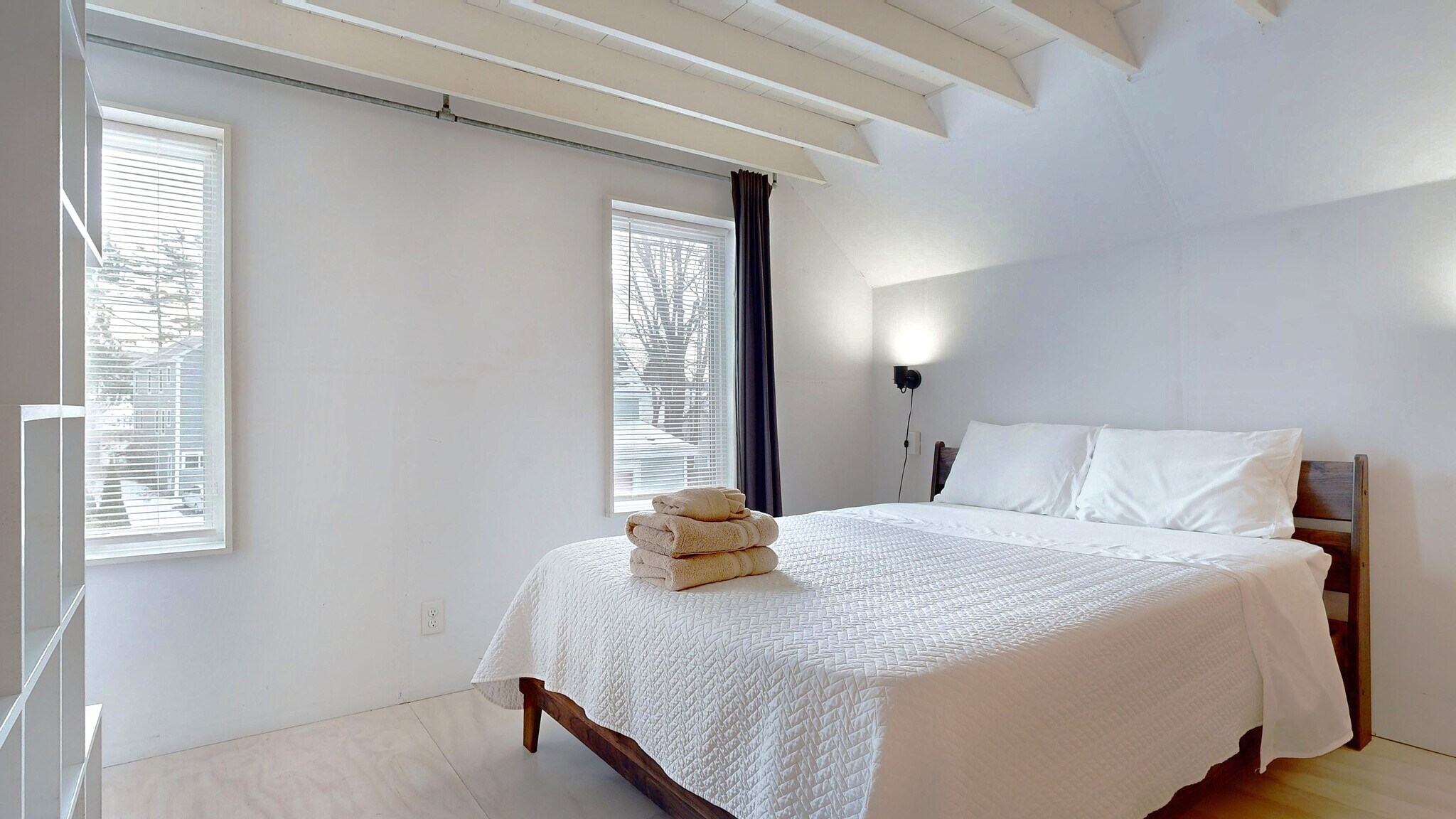 Building Photo - 42 Evergreen Ave