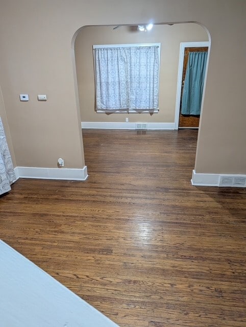 Building Photo - 615 Magee Ave