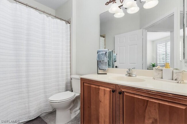 Building Photo - 20201 Burnside Pl