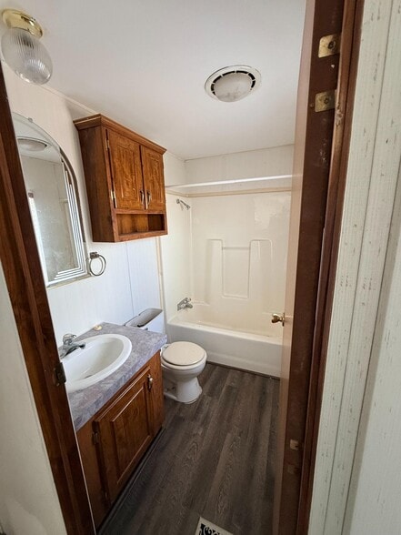 Building Photo - 5501 9th St