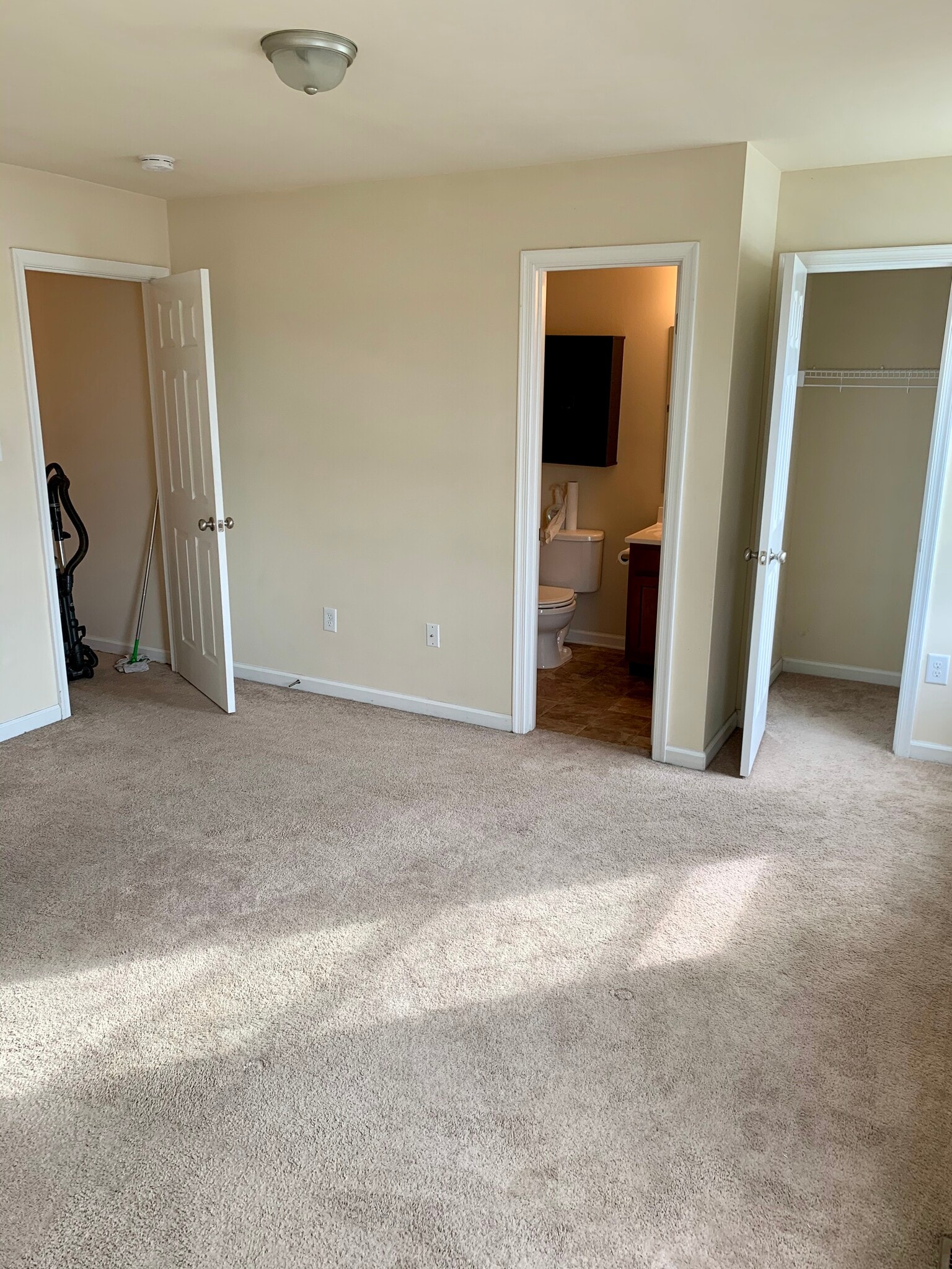 Building Photo - 36 Defy Ln