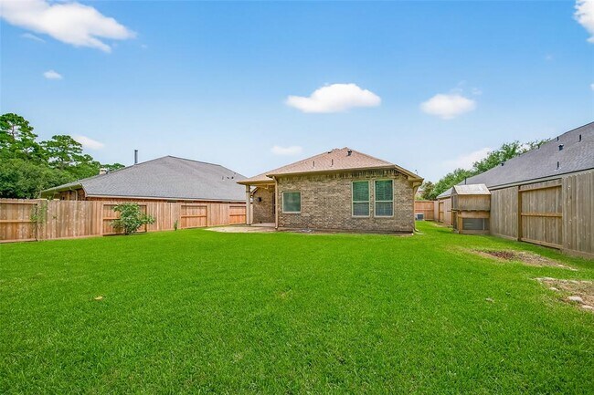 Building Photo - 7023 Sanders Hill Ln