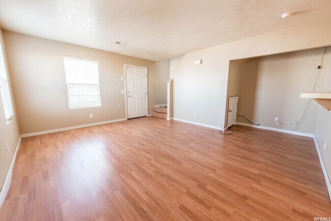Building Photo - 2037 N 2125 W