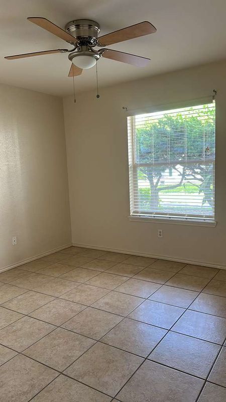 Building Photo - 2501 Hibiscus Ave