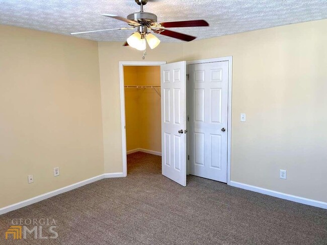 Building Photo - 4132 High Park Ln