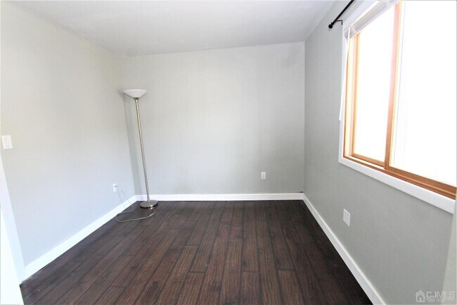 Building Photo - 604 Ravens Crest Dr