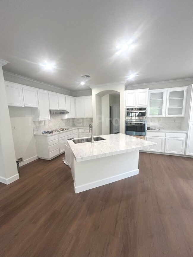 Building Photo - ***Gorgeous 4 bed / 3 bath / 2,585 sqft House in Calavera Hills - Available 07/01***