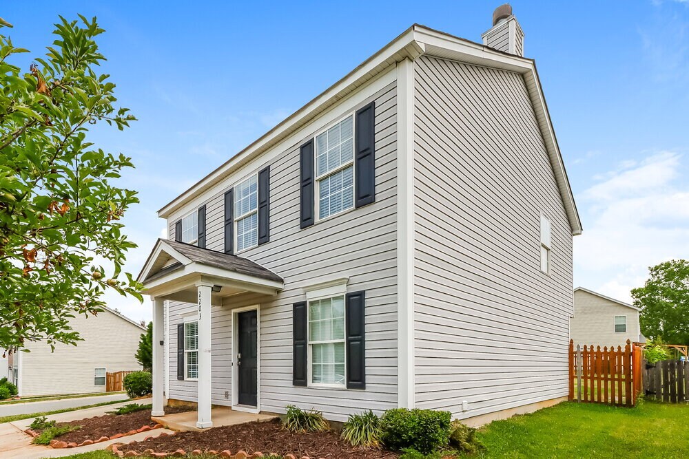 Building Photo - 2203 Pimpernel Rd