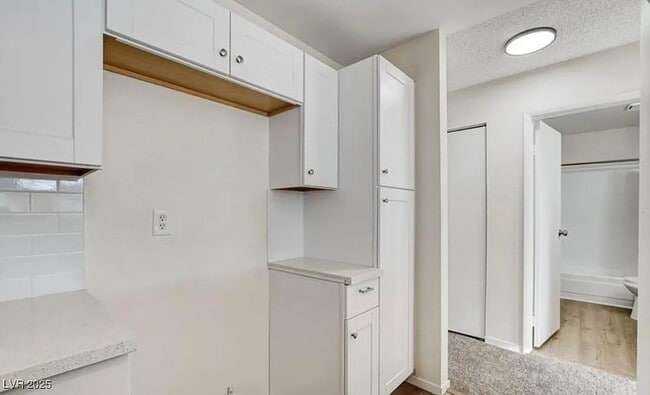 Building Photo - 5600 Orchard Ln