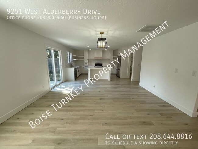 Building Photo - 9251 W Alderberry Dr