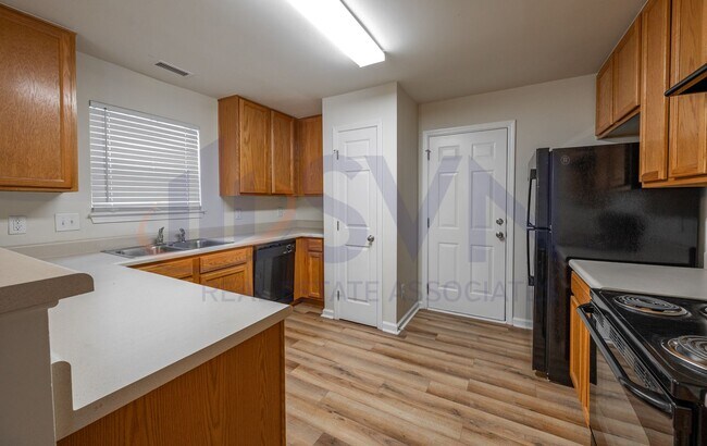 Building Photo - Spacious 4BR, 2.5BA Summer Meadow Durham Home