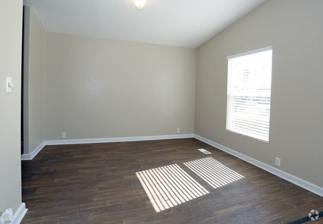 Interior Photo - Palm Lodge Estates