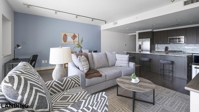 Building Photo - 777 Preston St