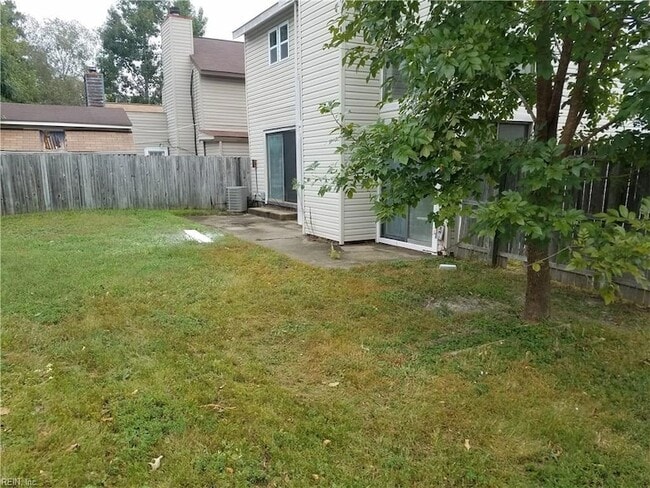 Building Photo - 1553 Bridle Creek Blvd