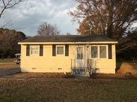 Building Photo - 609 W Holly St