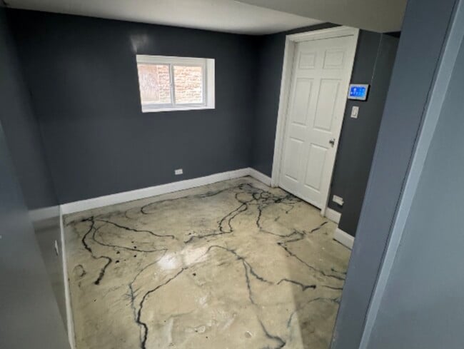 Building Photo - 7709 S Eggleston Ave