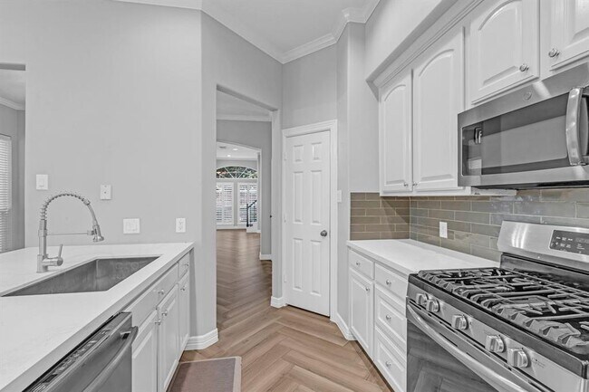 Building Photo - 13527 Brookbluff Ln