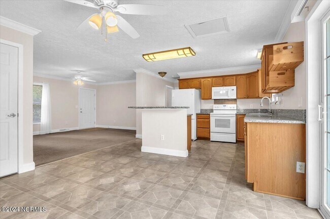 Building Photo - 3075 McCall St SW