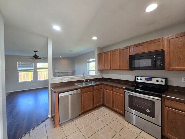 Building Photo - 12600 Pricklybranch Dr