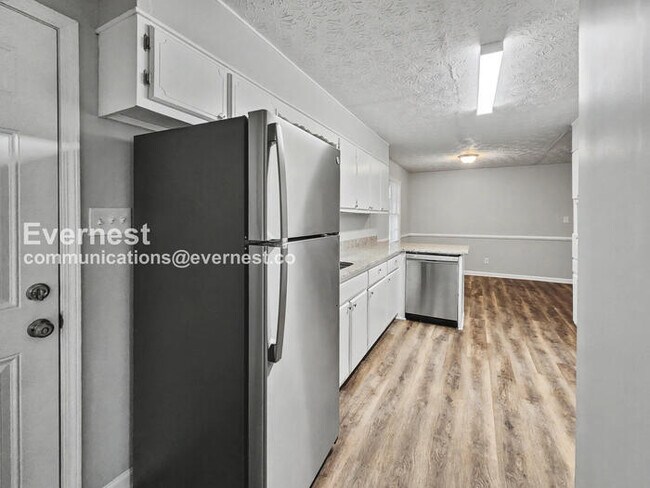 Building Photo - 624 Cannon Dr