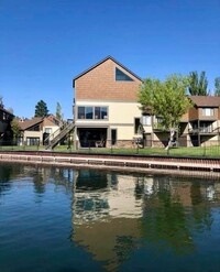 Building Photo - 3 bedroom w/Garage Tahoe Keys Townhome wit...