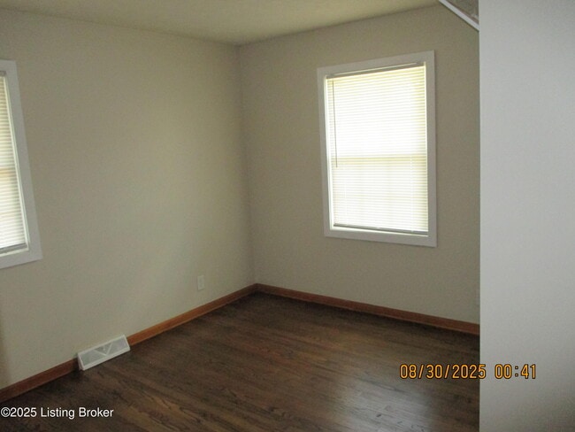 Building Photo - 4210 La Salle Ave
