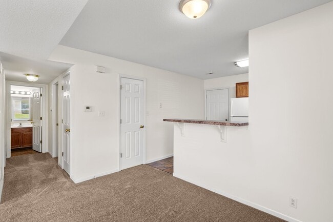 Building Photo - 5005-5007 Carrie Ridge Dr.