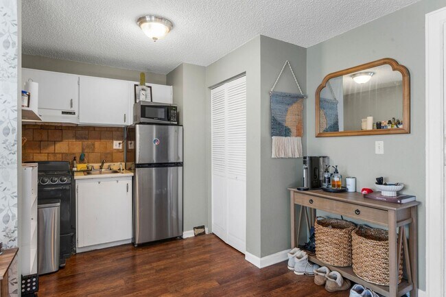 Building Photo - University Park 1 bed 1 bath Condo in walk...