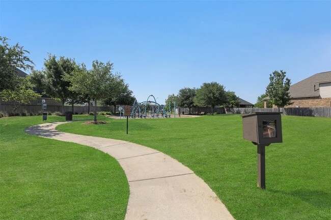 Building Photo - 17515 Cypress Hilltop Wy