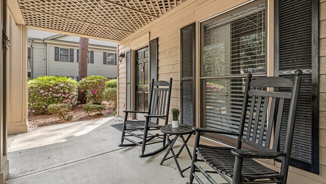 Building Photo - 366 Masters Dr