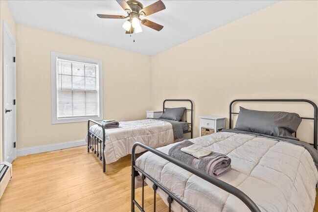 Building Photo - 416 Pearl St