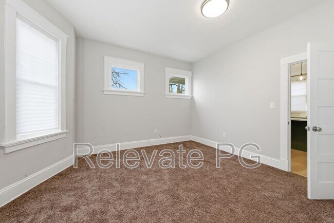 Building Photo - 3100 1st Ave