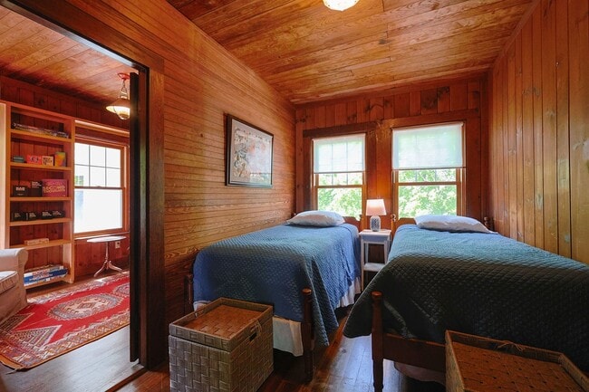 Building Photo - Winter Rental with Views of the Annisquam ...