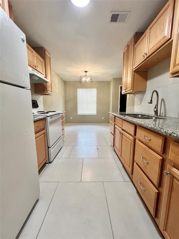 Building Photo - 8850 Glen Meadow Ln