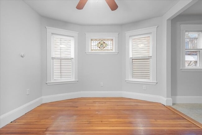 Building Photo - 4 Bailey St