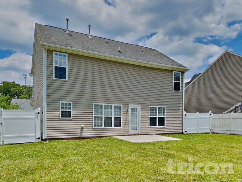 Building Photo - 1011 Ronald Rd