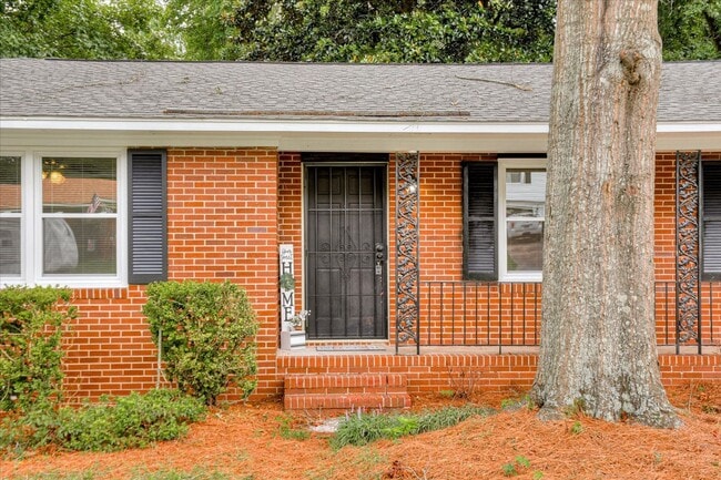 Building Photo - 4 Bed/2 Bath home in 30907 off of Furys Ferry Road