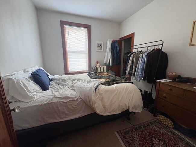 Building Photo - 3355 N Bartlett Ave