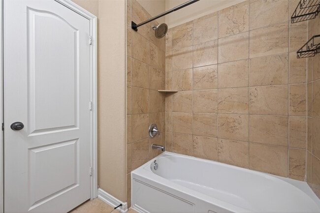 Building Photo - 13022 Clover Creek Point Ln