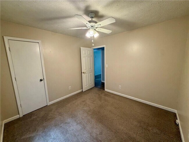 Building Photo - 4668 Emerald Willow Dr