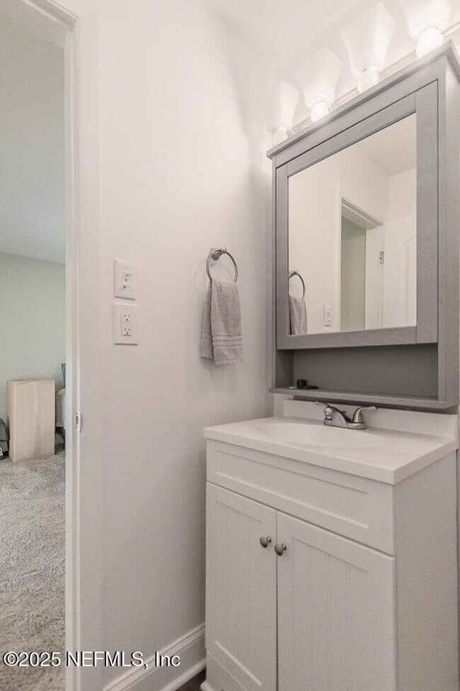 Building Photo - 14443 Stacey Rd