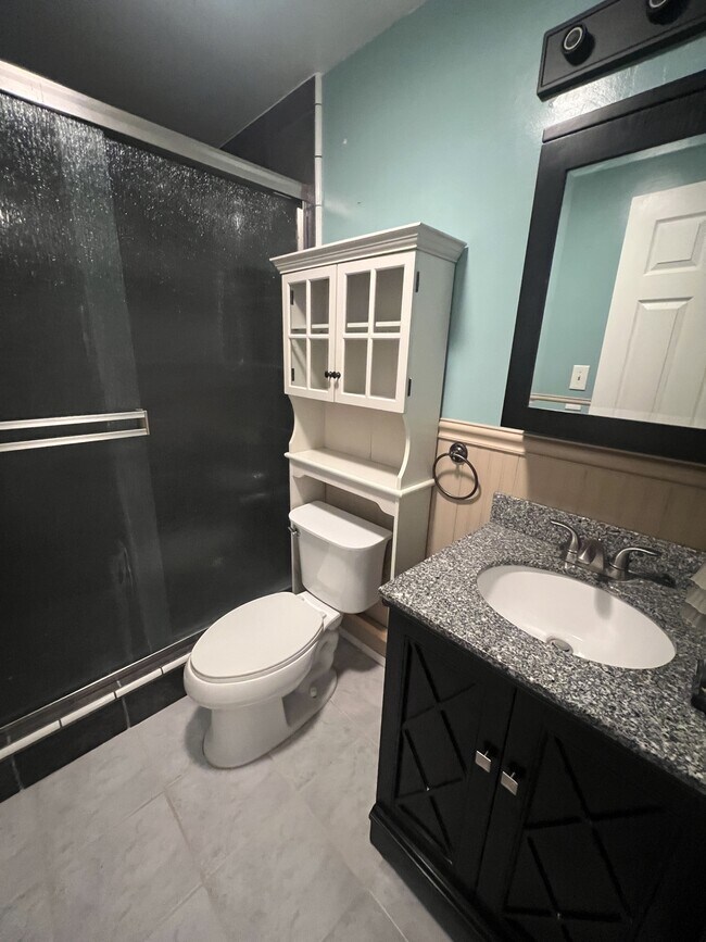 Building Photo - 2217 Madera Rd