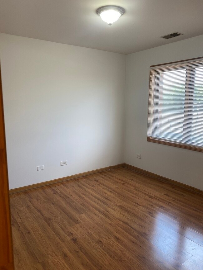 Building Photo - 5627 107th St