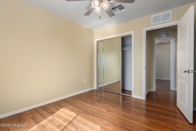 Building Photo - 1599 W Homecoming Way