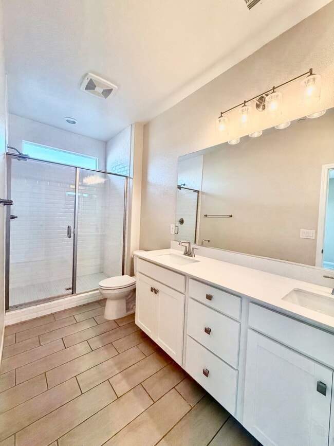 Building Photo - 3 Bedroom Townhome for Rent in Cadence Henderson | Solar Home | Master-Planned Community Near Las...