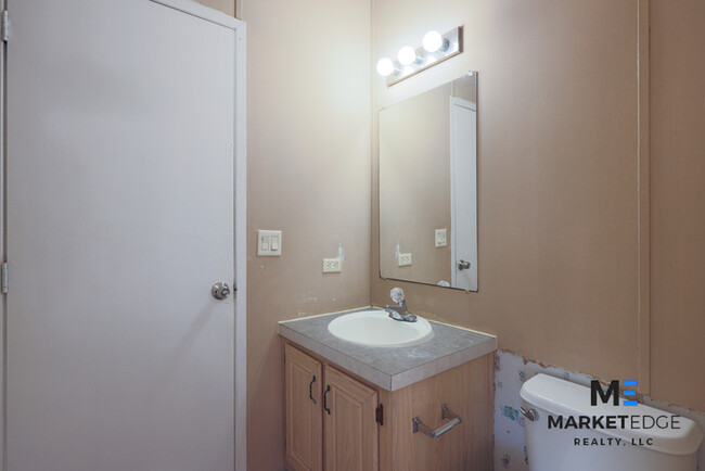 Building Photo - 5Bed/3Bath Home in Buckeye, AZ! Ready for ...
