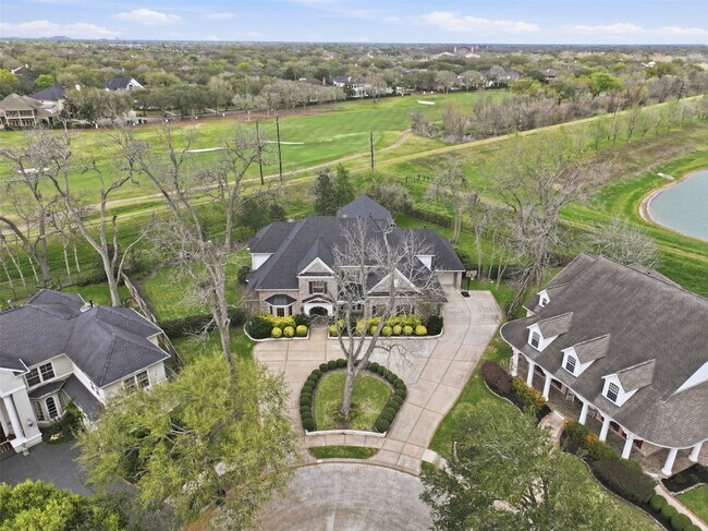 Building Photo - 2 Wilmington Ct