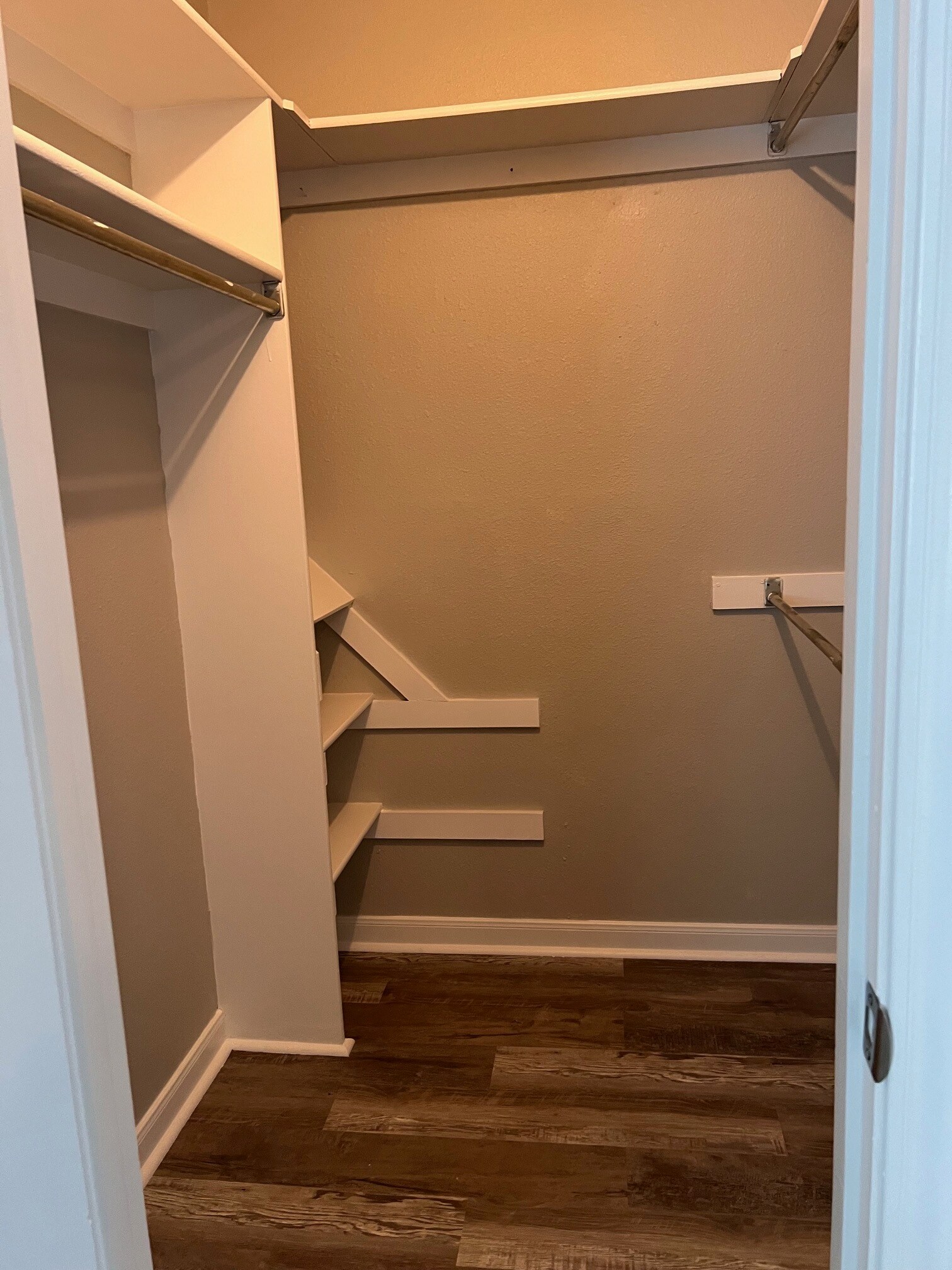 Building Photo - 1411 Lackey Ct